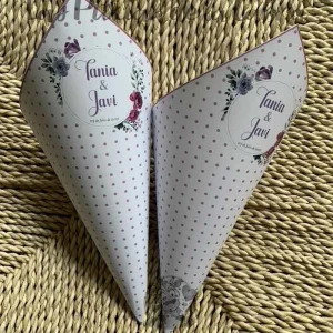 Conos violetas Tania y Javi