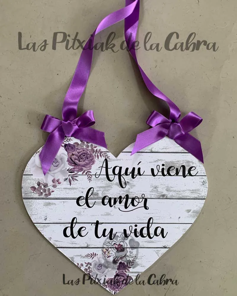 Cartel Corazón Flores Moradas