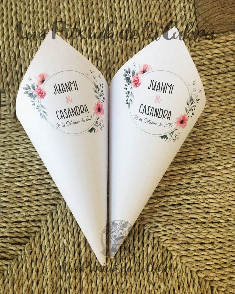 Conos para pétalos Juanmi&Casandra