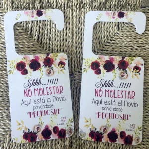 Cuelga puertas “No molestar”