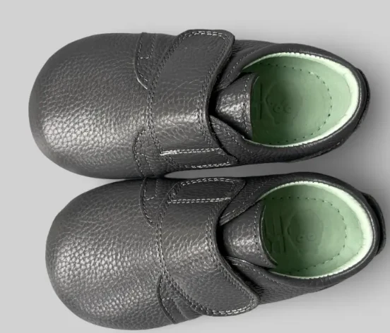 Poco Nido zapatos barefoot respetuosos oxford primeros pasos en piel gris - Imagen 3
