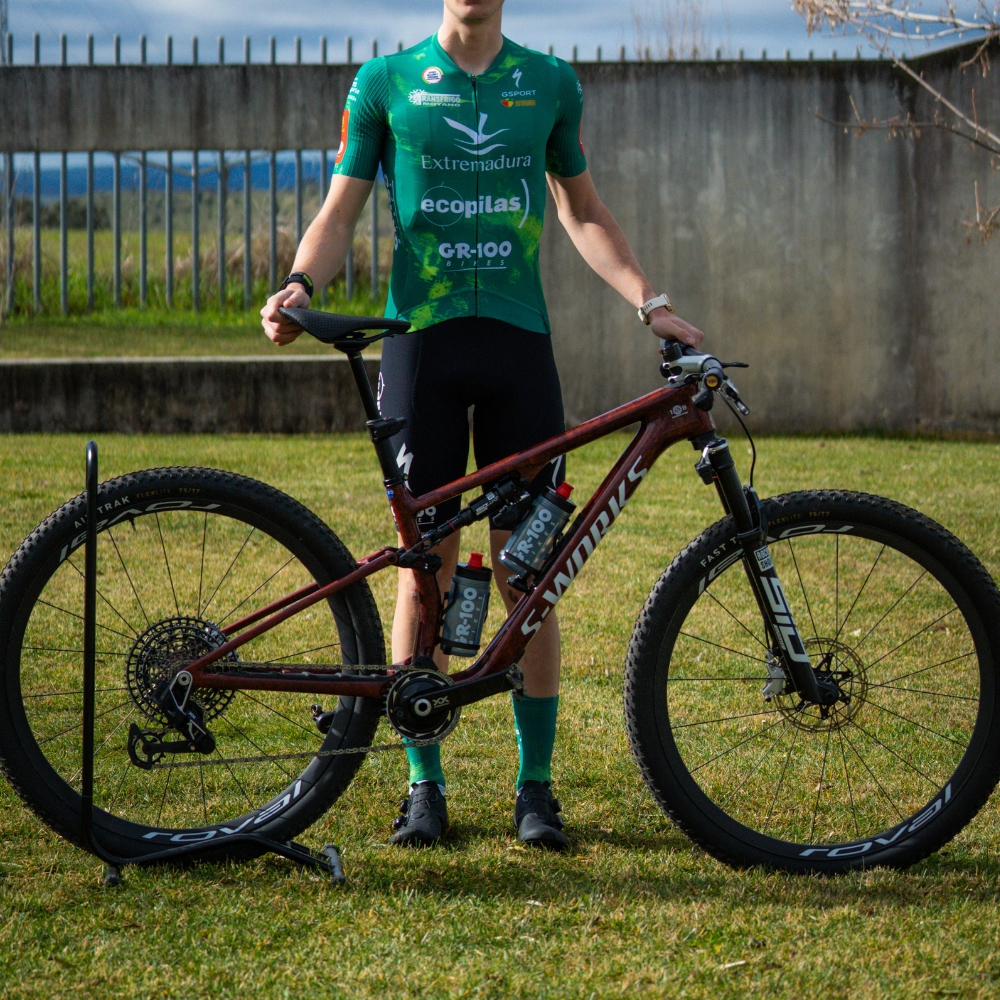 Conjunto Ecopilas GR-100 GSPORT Aero Corto 2026