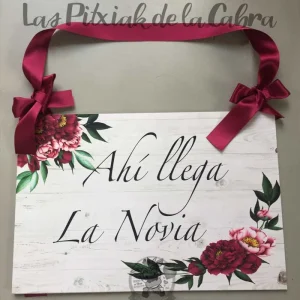 Cartel ahí llega la novia
