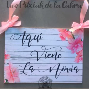 Aquí viene la Novia Rosa