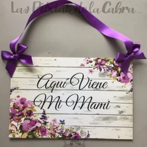 Aquí viene mi mami flores moradas